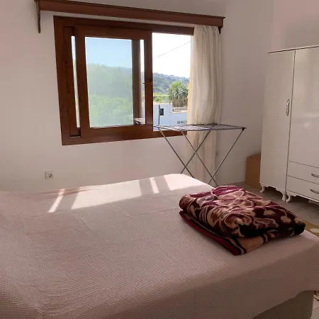 Apartment Gumusluk Koyunbabada Denize Sifir Ev Giris